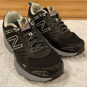 Women's New Balance 573 All Terrain Training Shoes Black & Grey, Size 8